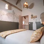 Holiday home Charme Authentique Du Xive Siecle Avec Wifi Et Parking A - Fr-1-489-621 *
