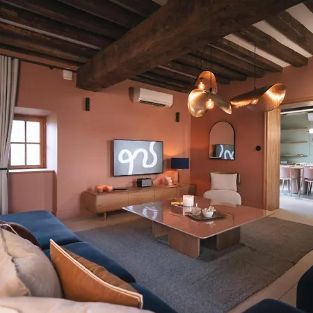 Charme Authentique Du Xive Siecle Avec Wifi Et Parking A - Fr-1-489-621 * Contigny