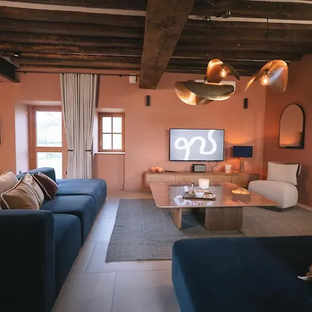 Charme Authentique Du Xive Siecle Avec Wifi Et Parking A - Fr-1-489-621 * Contigny