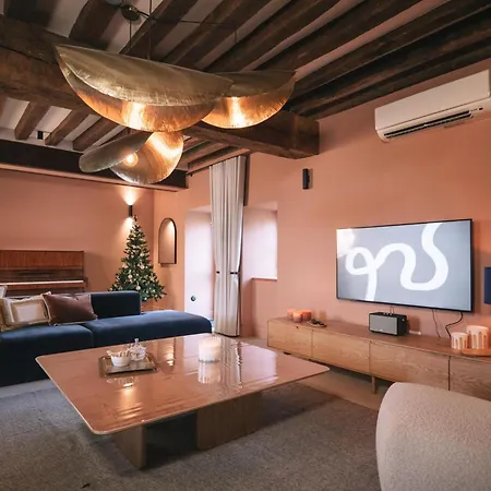 Charme Authentique Du Xive Siecle Avec Wifi Et Parking A - Fr-1-489-621 Country house Contigny